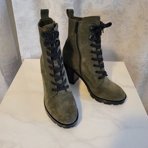 Frye Myra Lug Combat Boots, Women Size 7.5, Color Forest Green, Suede, Heels